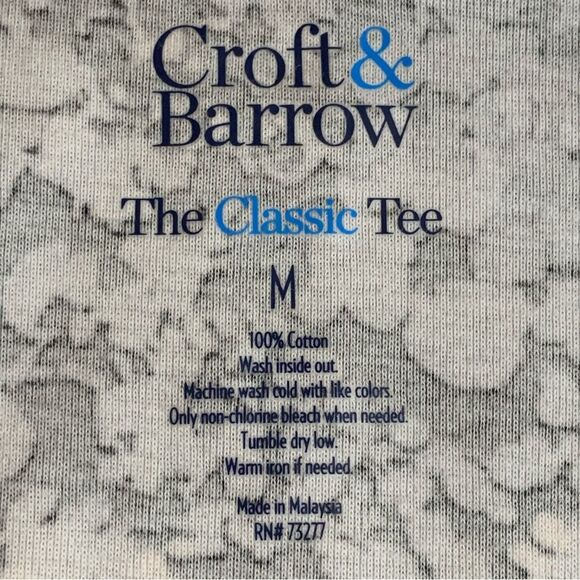 CROFT & BARROW The Perfect Tee Women’s M Black Blue White Floral V-Neck. - Picture 7 of 7
